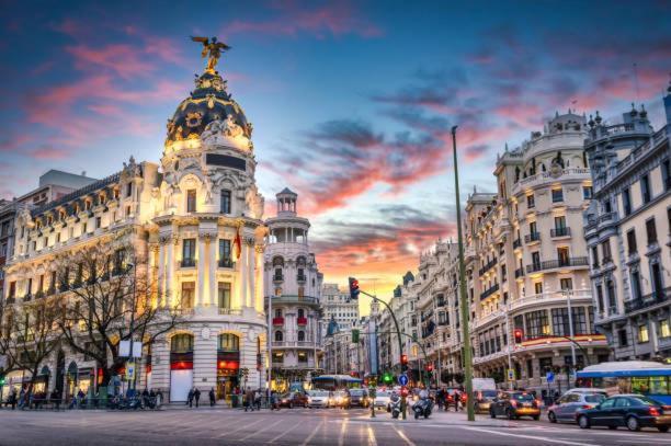 Piso Madrid Centro 5 Min Andando Gran Via Lägenhet Exteriör bild